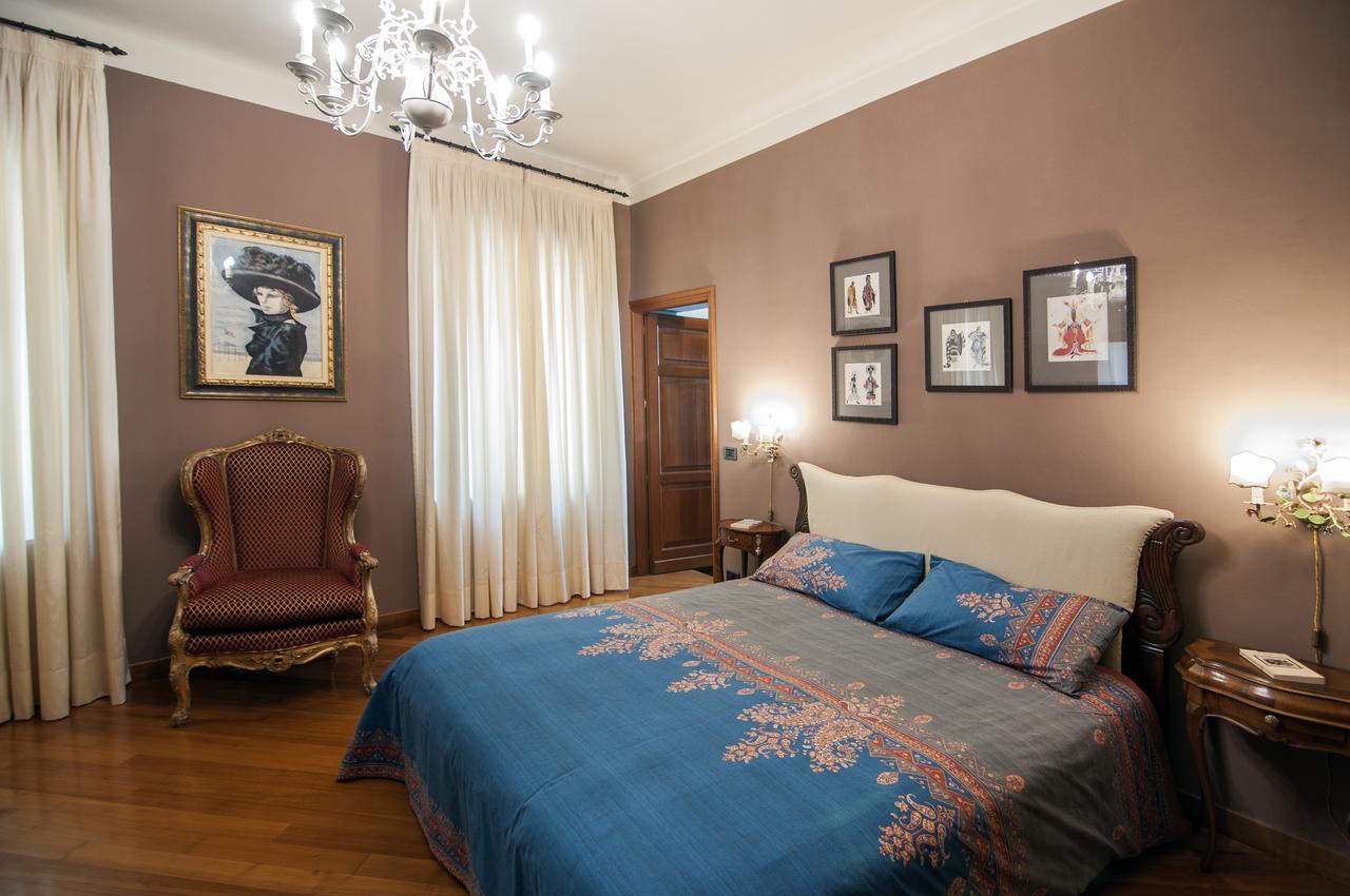 Casa Asso Di Coppe B&B Alba  Ngoại thất bức ảnh