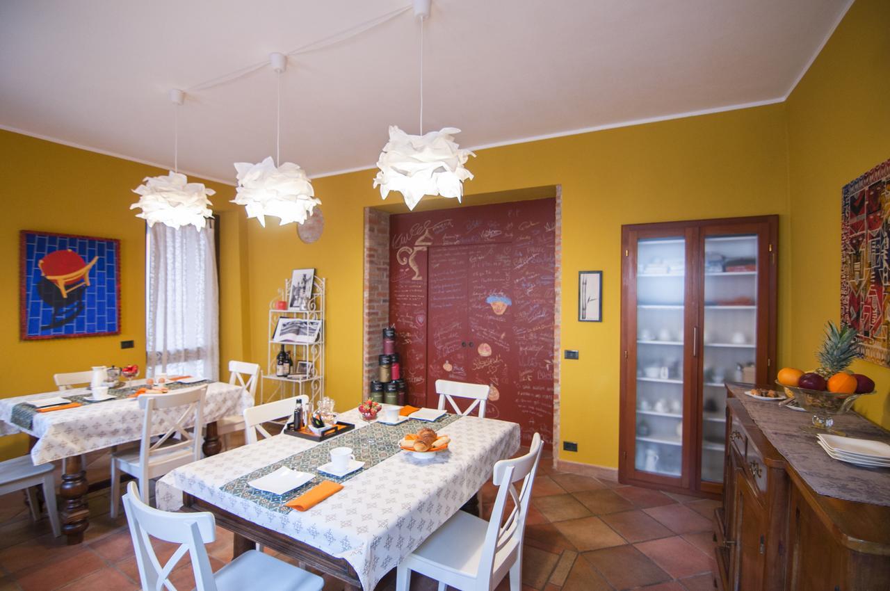 Casa Asso Di Coppe B&B Alba  Ngoại thất bức ảnh