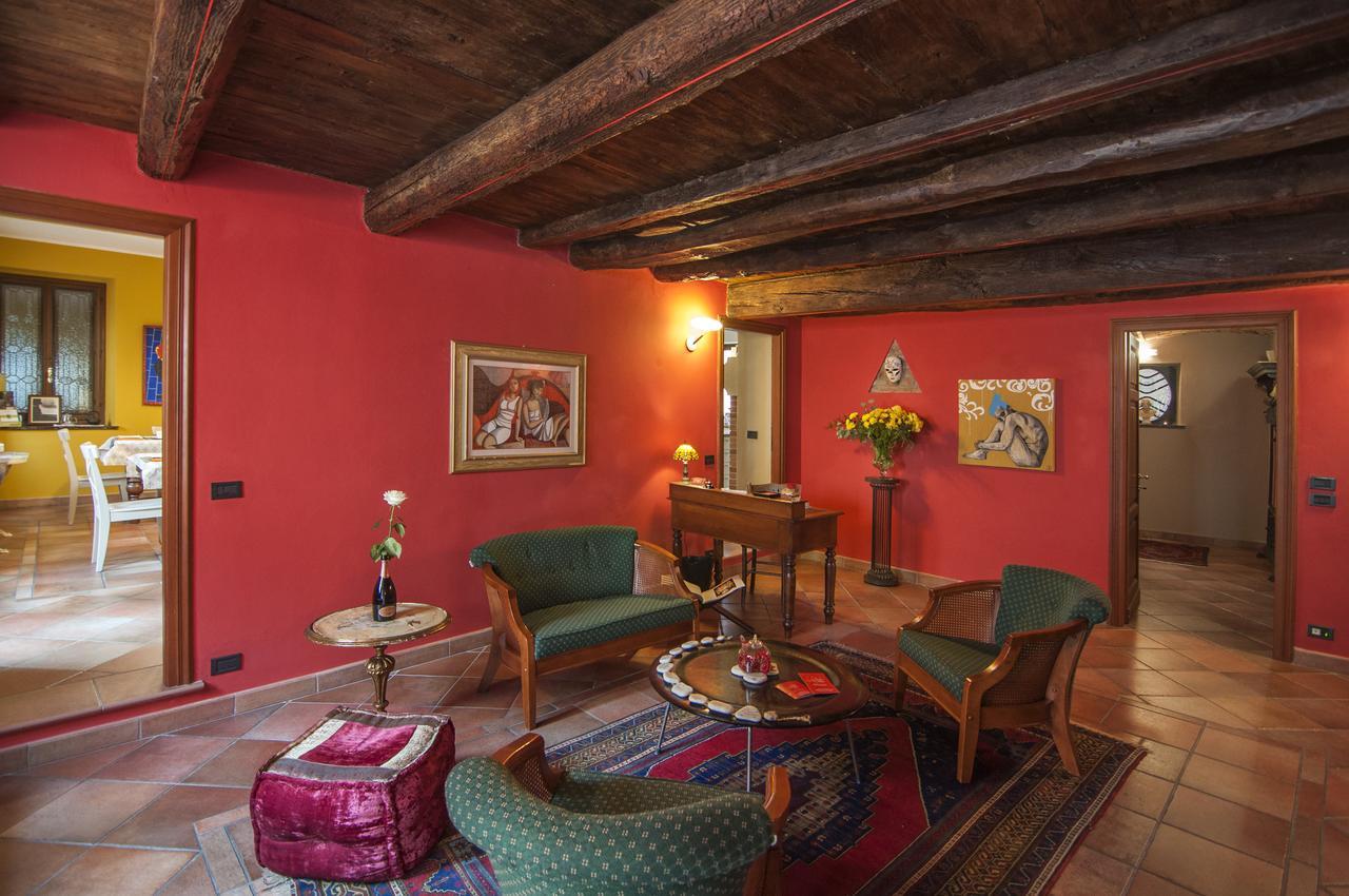 Casa Asso Di Coppe B&B Alba  Ngoại thất bức ảnh