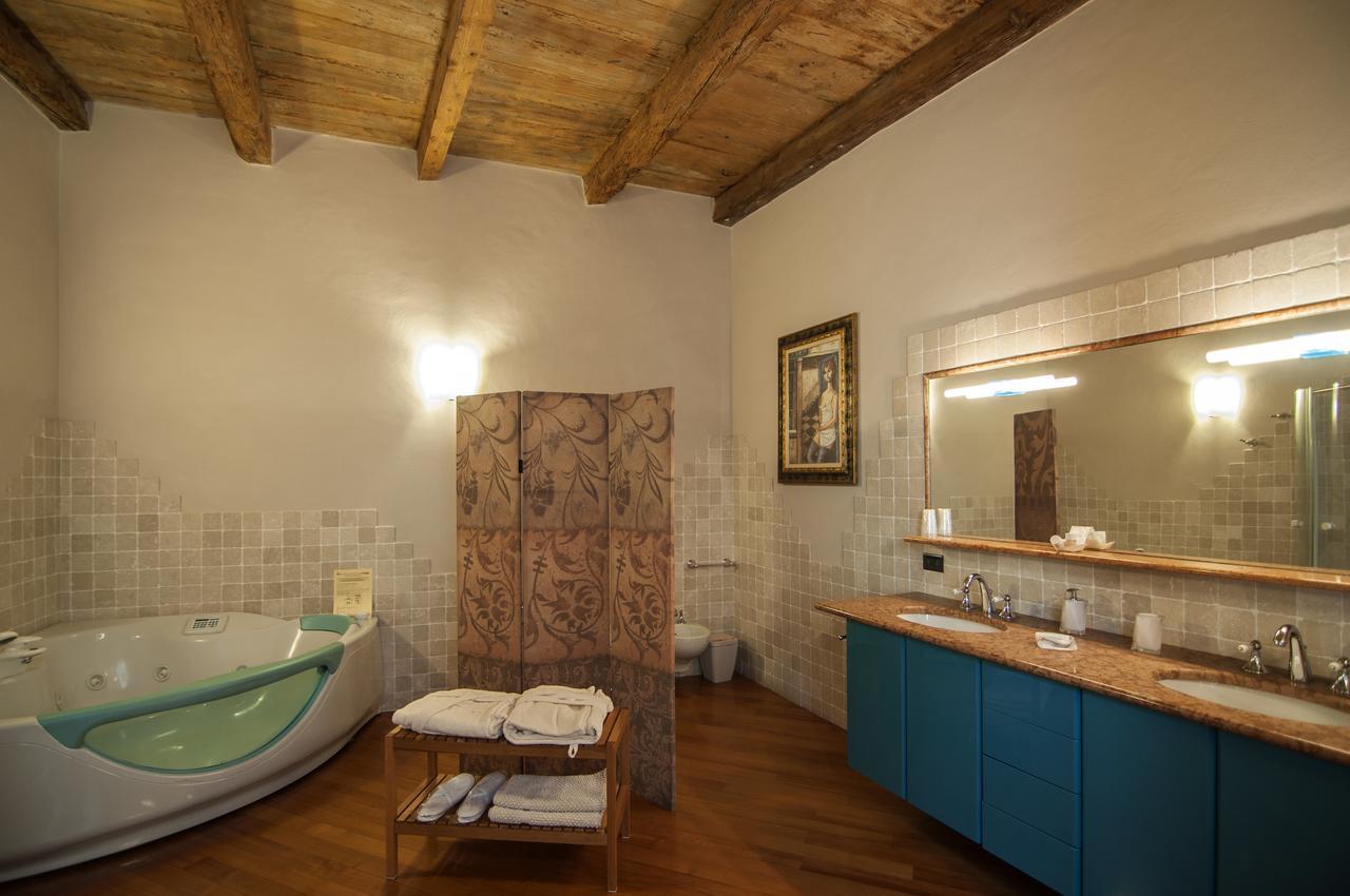 Casa Asso Di Coppe B&B Alba  Ngoại thất bức ảnh