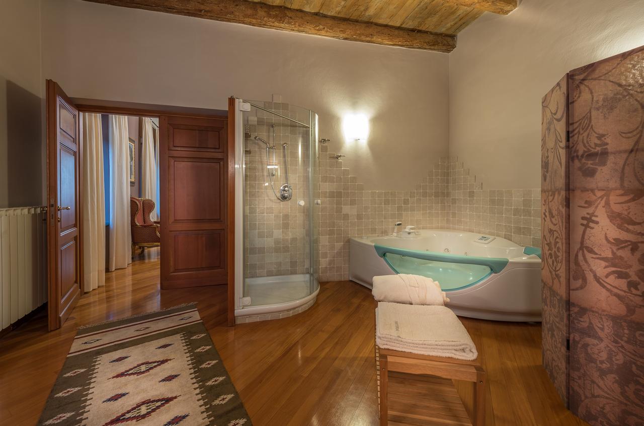 Casa Asso Di Coppe B&B Alba  Ngoại thất bức ảnh