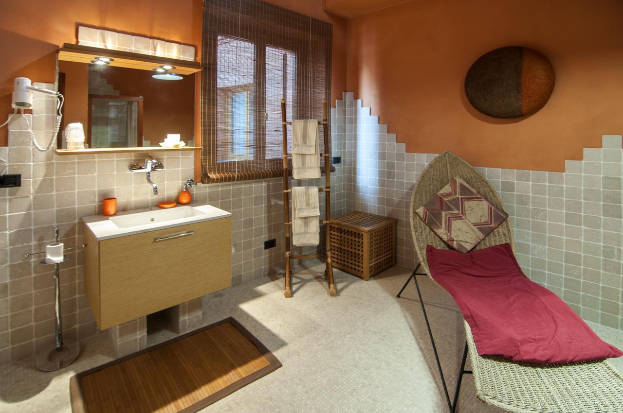 Casa Asso Di Coppe B&B Alba  Ngoại thất bức ảnh