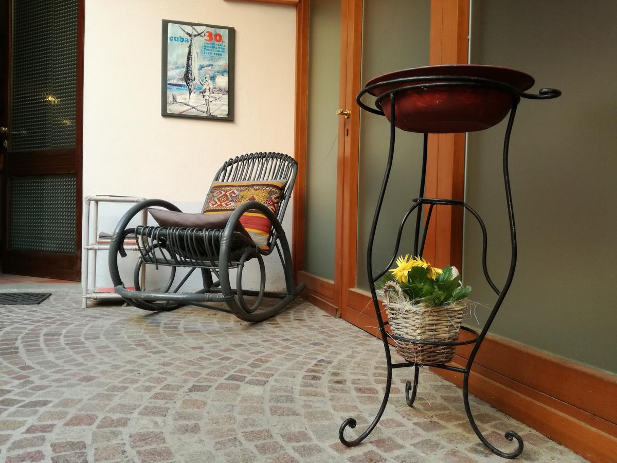 Casa Asso Di Coppe B&B Alba  Ngoại thất bức ảnh