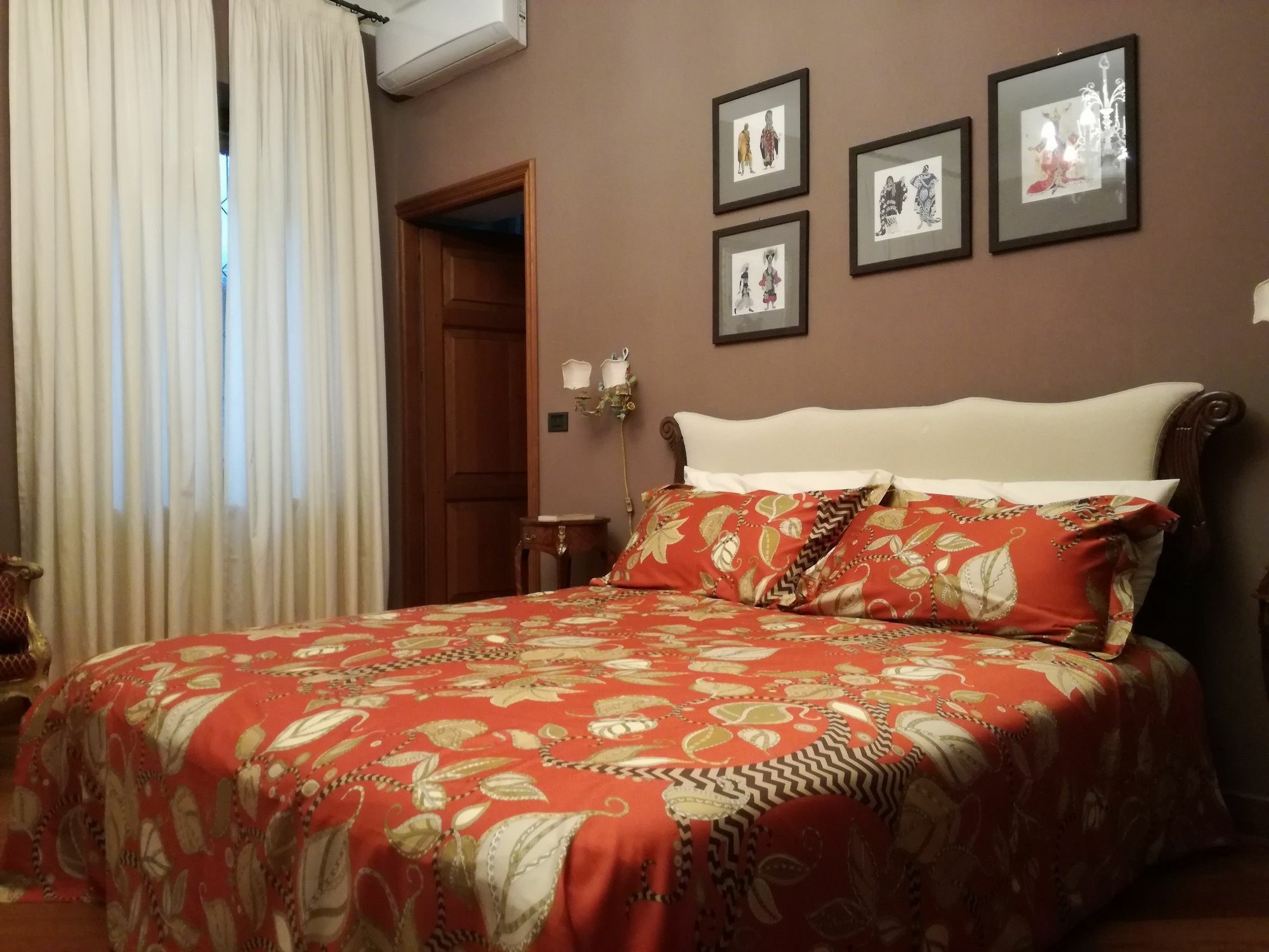 Casa Asso Di Coppe B&B Alba  Ngoại thất bức ảnh